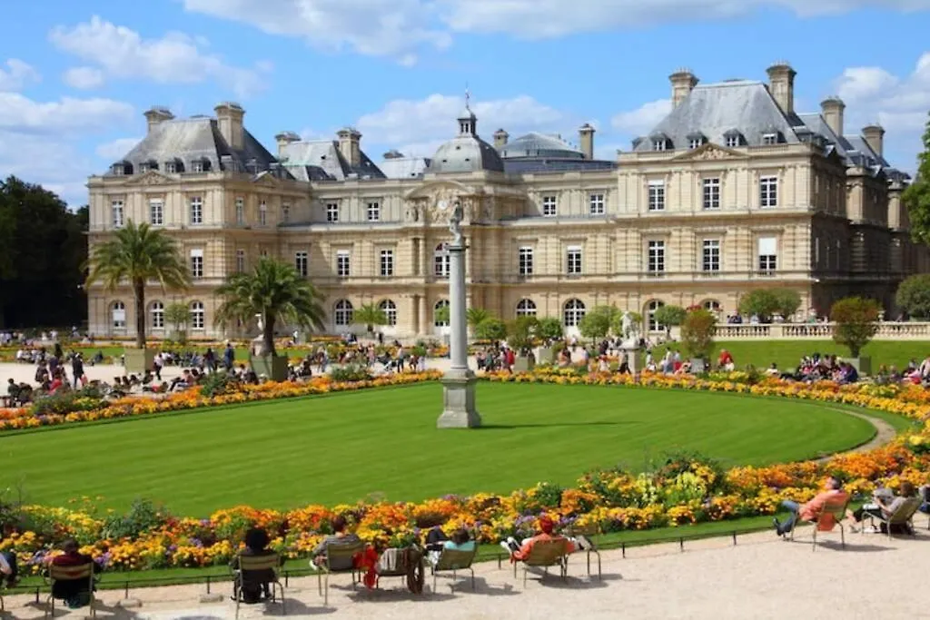 Apartment Heart Of Saint-germain Only 3 Minutes From The Amaizing Luxembourg Gardens *