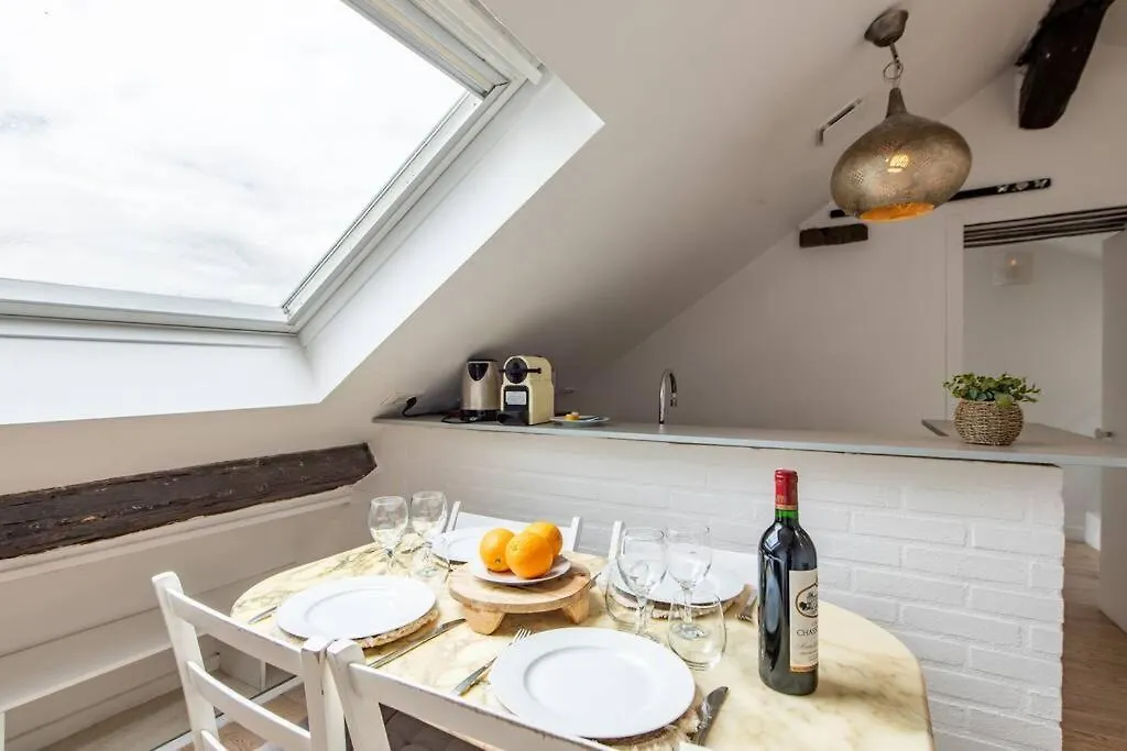 Apartment Heart Of Saint-germain Only 3 Minutes From The Amaizing Luxembourg Gardens