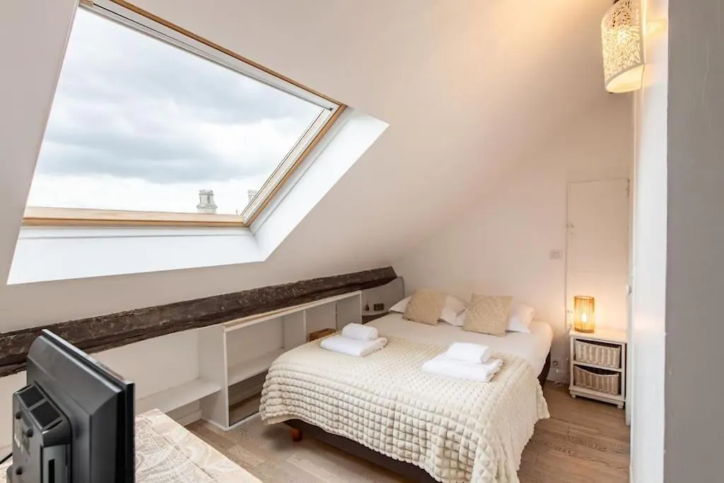 Heart Of Saint-germain Only 3 Minutes From The Amaizing Luxembourg Gardens Apartment *